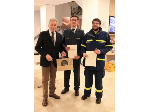 THW-Einsatzkräfte erhalten Bundesflutmedaille - Fluthilfe 2021 © Kreis Paderborn